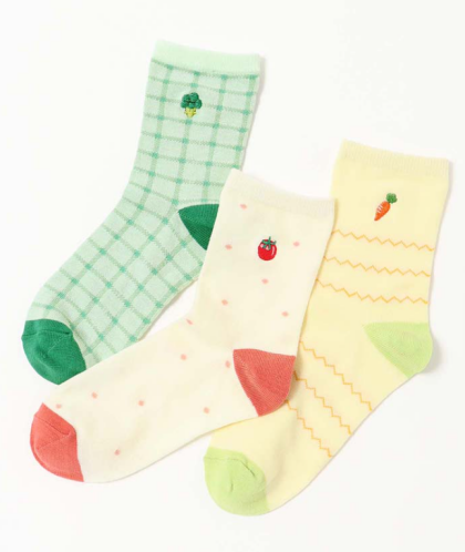 🍅ワンポイントのおやさいが可愛いソックス🥕
