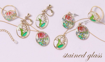 🥀春らしいレトロ感じるステンドグラス風なアクセサリー🥀