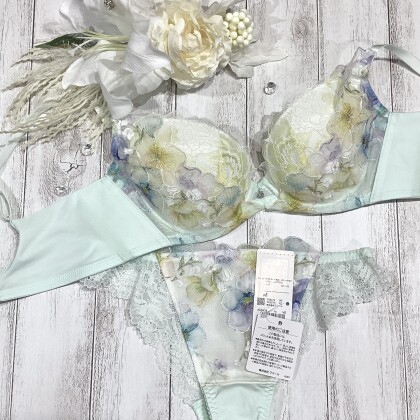 脇高ブラですっきりシルエット🌟