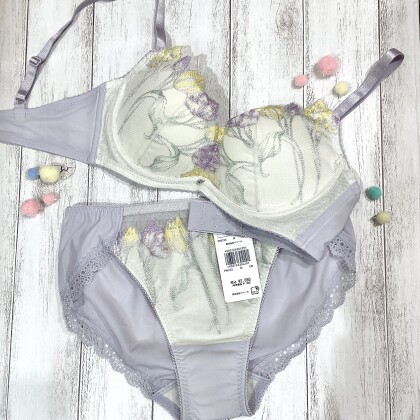 すっきり細見え❣️BRAGENIC新作入荷