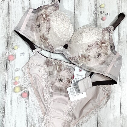 セレモニーウェアを格好良く着こなすアイテム🌟