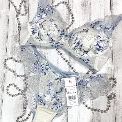 楽キレイ💖重力ケアブラ新色