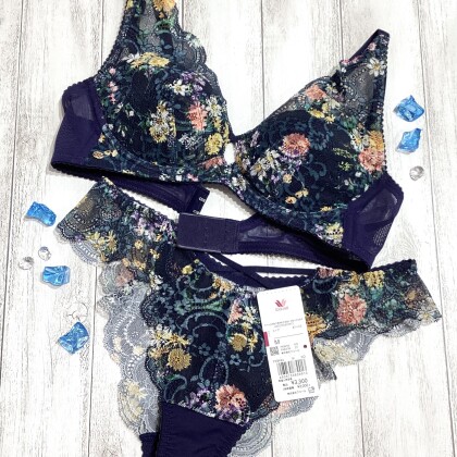 店舗&WEBで人気のおすすめ商品ご紹介🌟