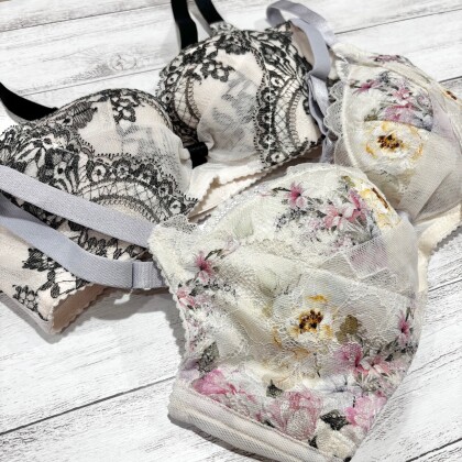 大人気💖脇高リボンブラ新色入荷