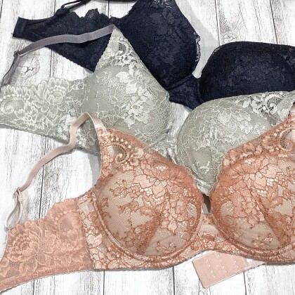 バストにぴたっとフィット❣️