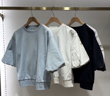 ライン入りバルーン袖プルオーバー♪