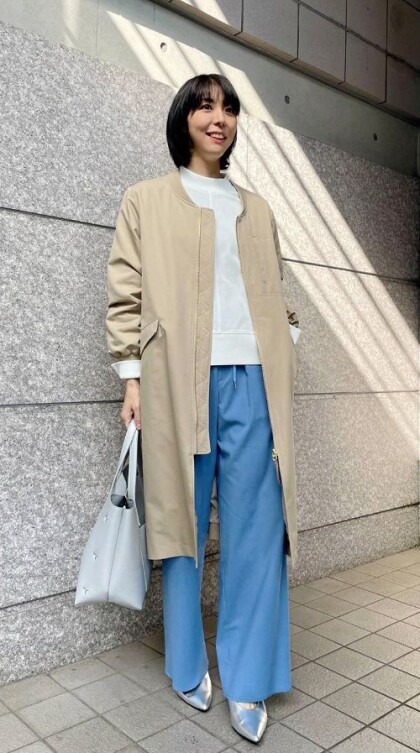 MA-1風ワークコート×モックネックカットソー×ワイドパンツ