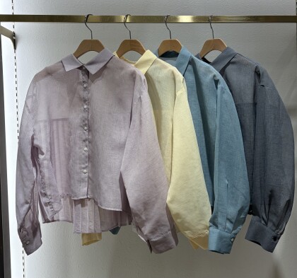 ･:*+後ろプリーツシアーシャツ･:*+