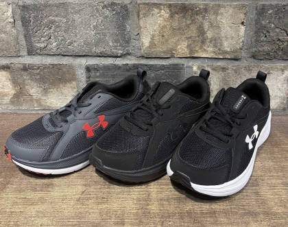 UNDER ARMOUR 幅広シューズのご紹介☆