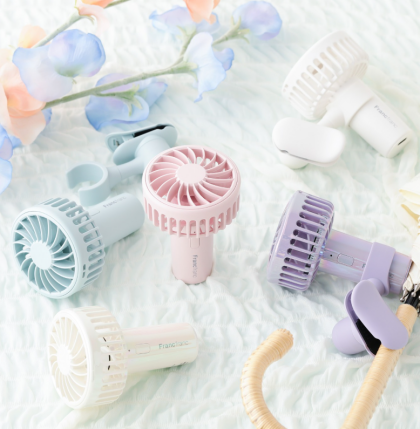 ＼シリーズ最軽量！／気軽に使えるミニファン🌈