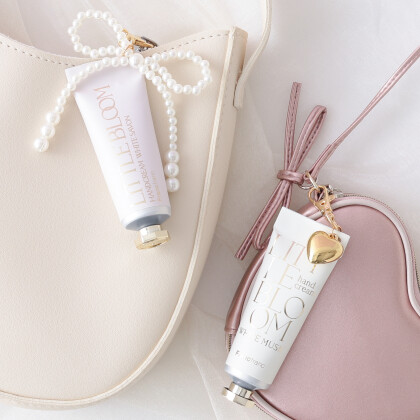 【2026 Spring Collection🦋】チャーム付きハンドクリーム🎀🫧