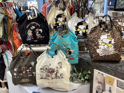 【ギフトにも!】B&C SNOOPY バッグ🧳