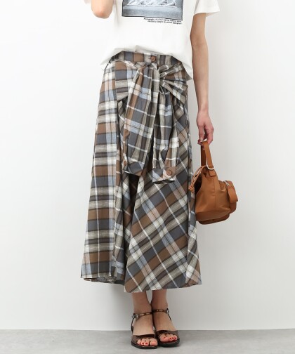 個性が光る、チェック柄スカート