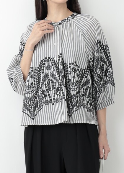 刺繍×ボリュームスリーブは今年のマスト！