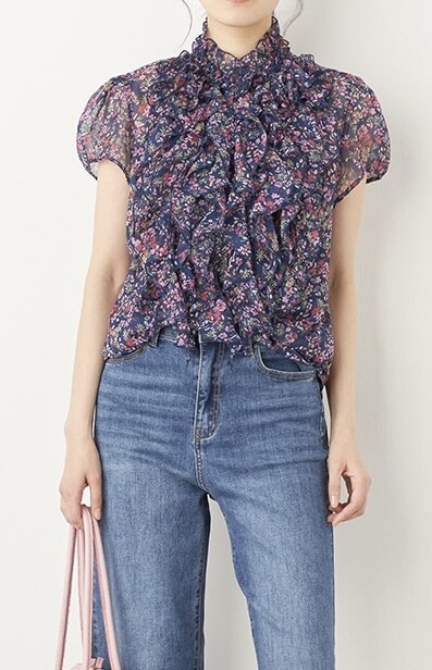 🌸華やかさを纏う、大人フェミニンブラウス🌸