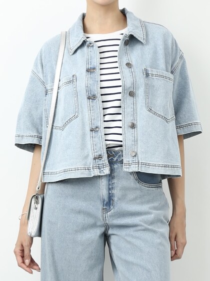 コンパクトなデニムジャケット