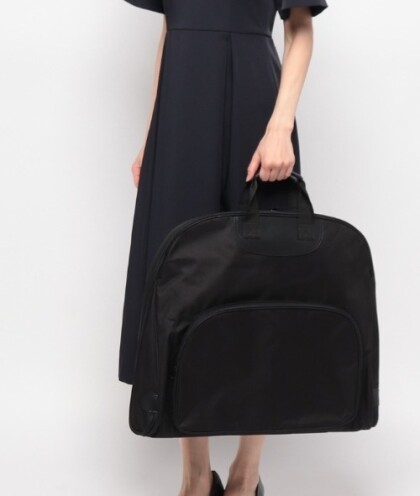 持ち運びに便利❣ガーメントケース✨