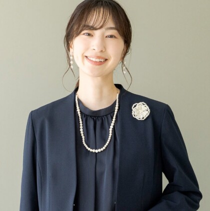 セレモニーにブローチで上品な輝きを✨