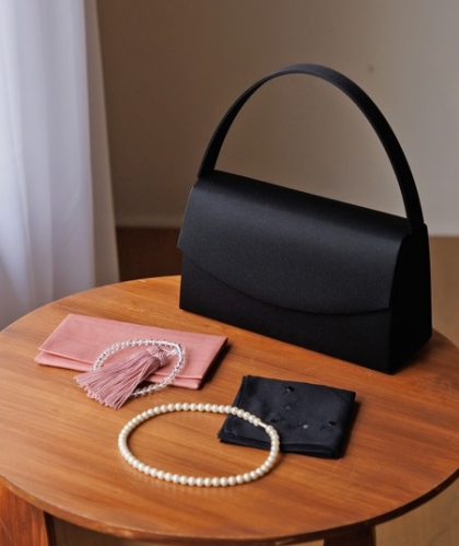 はじめてのフォーマルと一緒に揃えておきたい小物✨