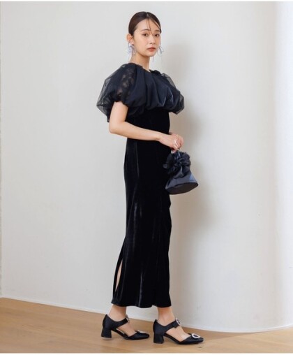 一歩で気品をまとう、ベロアロングドレス✨