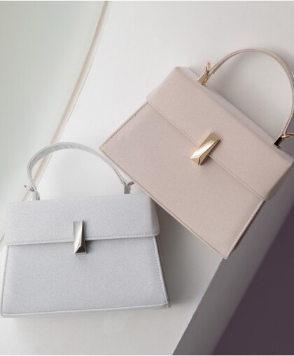キラキラ ハンドバッグ👜
