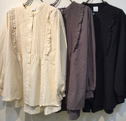 厚手cottonのブラウス