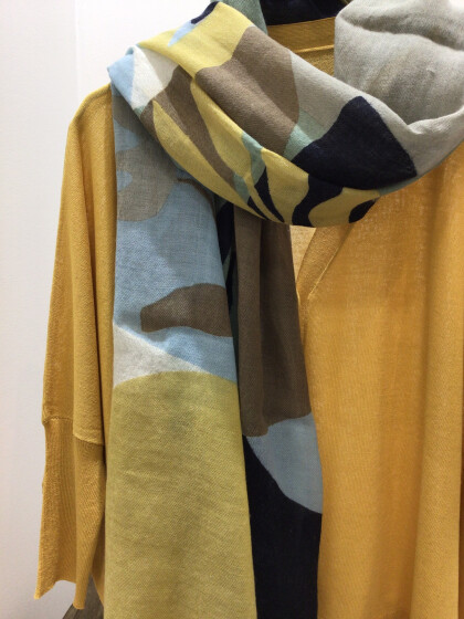 秋の準備　ストール入荷！