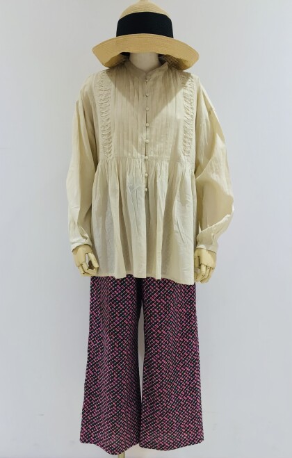 涼しげなインド綿のブラウスが入荷してます