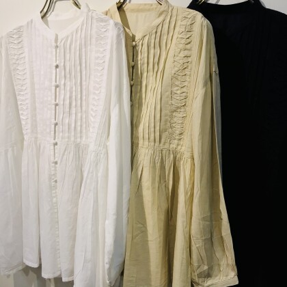 涼しげなインド綿のブラウスが入荷してます