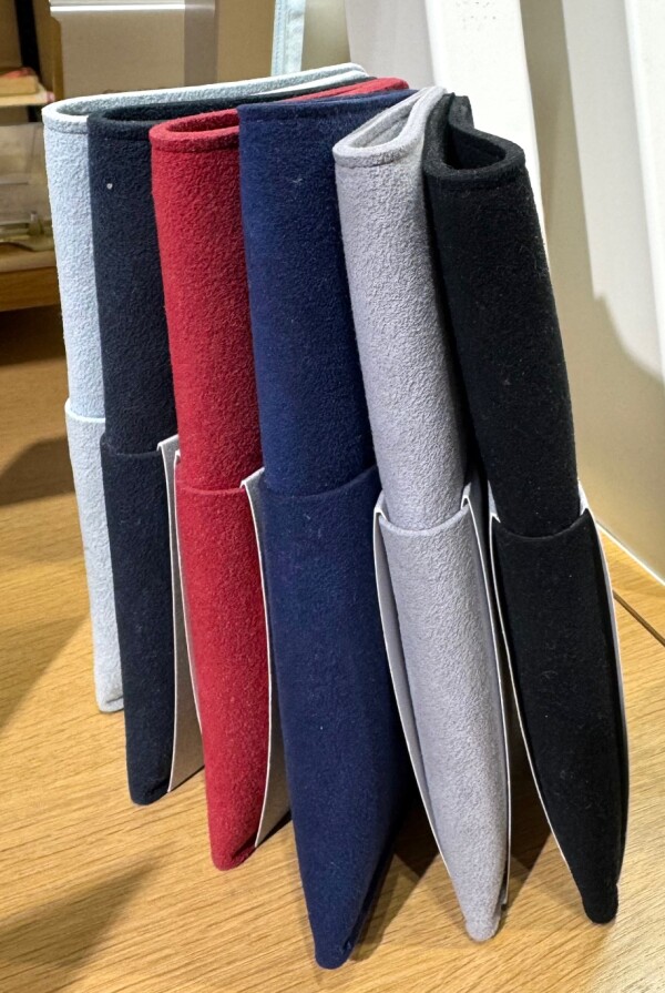 持ち物を効率よく携帯したい方は必見②めがねケース！！