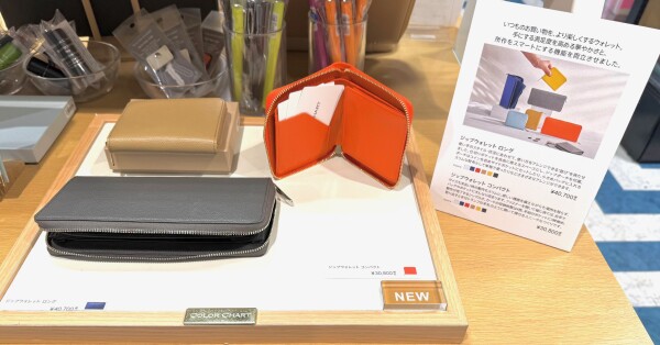 新製品のウォレットです！