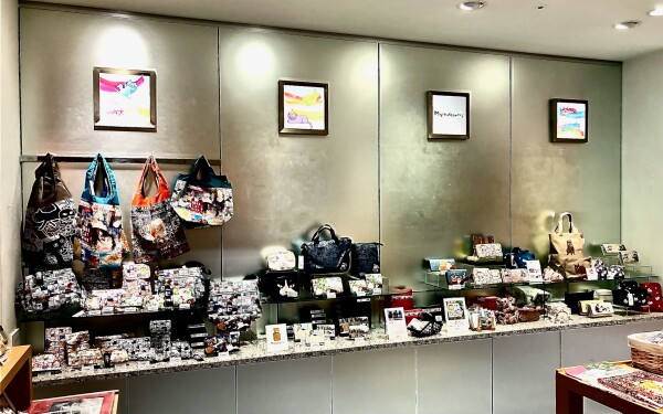 「マンハッタナーズ」の　【ねこ】たちが店頭に再集結！！