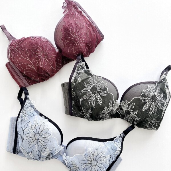 卒乳後のブラ、何が人気🤔❓