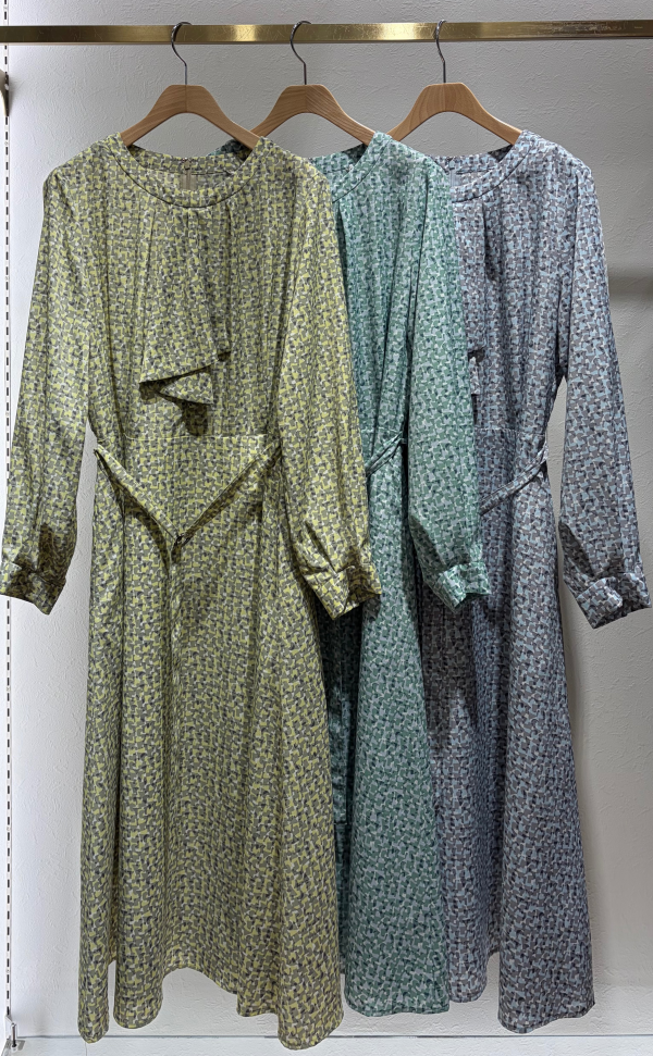 ぼかし幾何PTラッフルタイOP