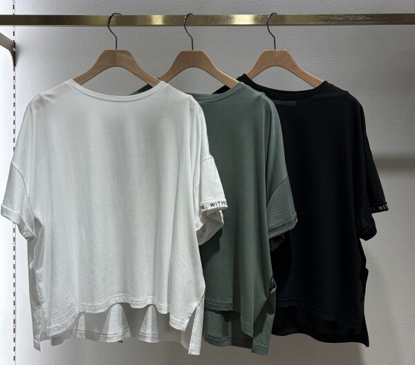 ⭐︎バック刺繍ロゴTシャツ⭐︎