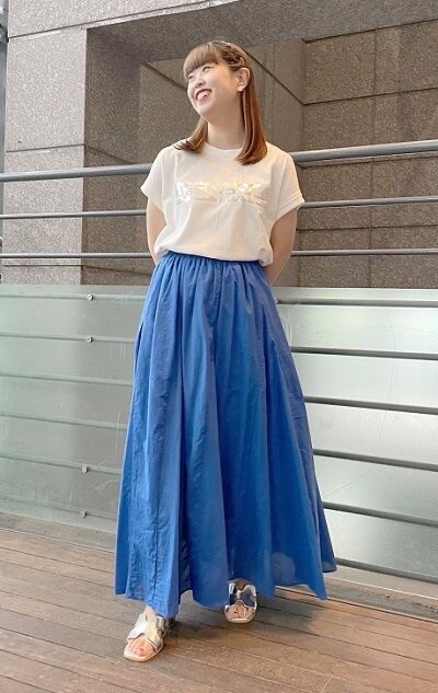 Tシャツ×スカートコーデ