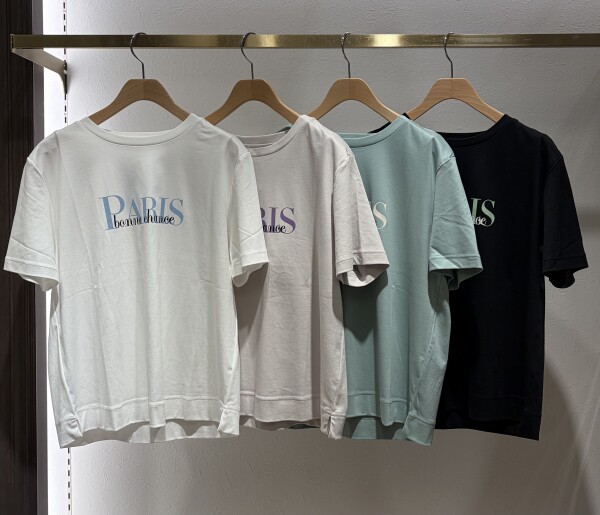 ⭐︎PARISロゴプリントTシャツ⭐︎