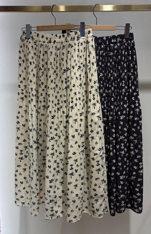 デイジーデシンプリーツSK