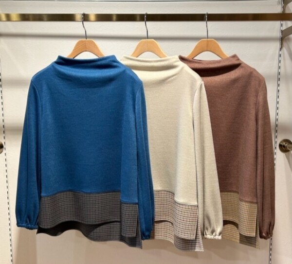 ☆裾チェック切替えボトルネックプルオーバー☆