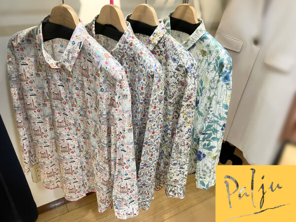 🌸新作 リバティ柄ブラウス🌸