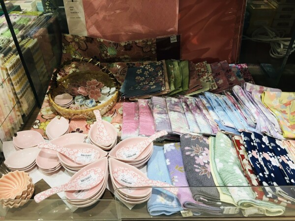 心癒される春色の食器