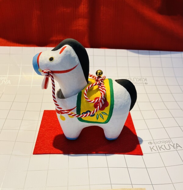 来年の干支「午」の置物