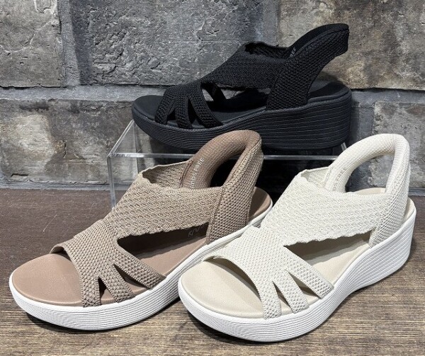 SKECHERSサンダルのご紹介☆