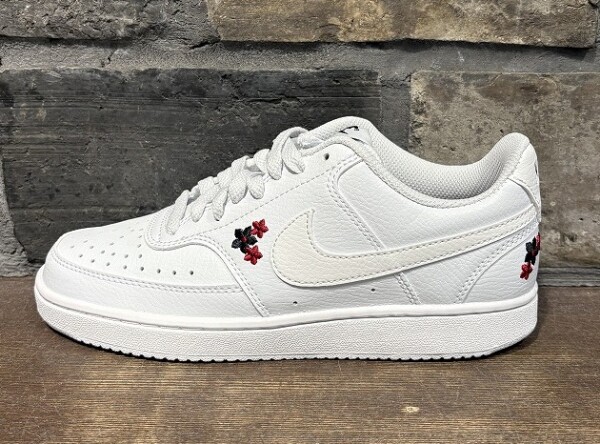 人気のNIKEシューズから新色登場☆