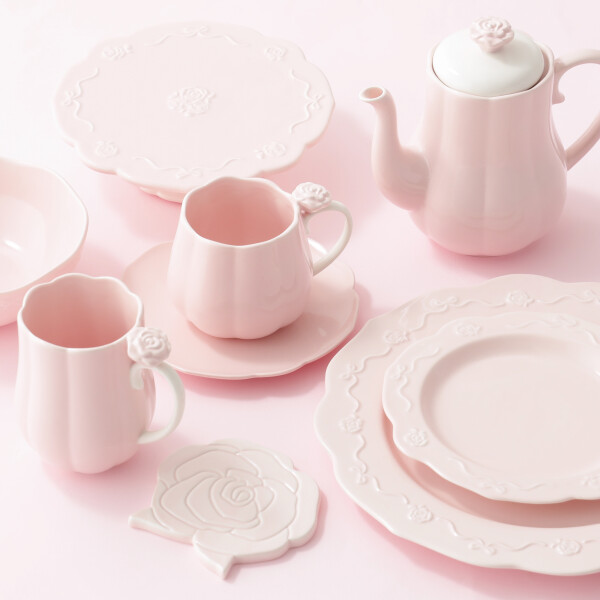 【NEW!】新作テーブルウェア🌹🎀