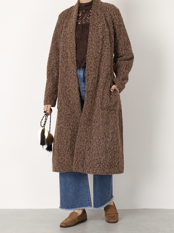 ふんわり軽やかに羽織れる、シャギーガウンコート