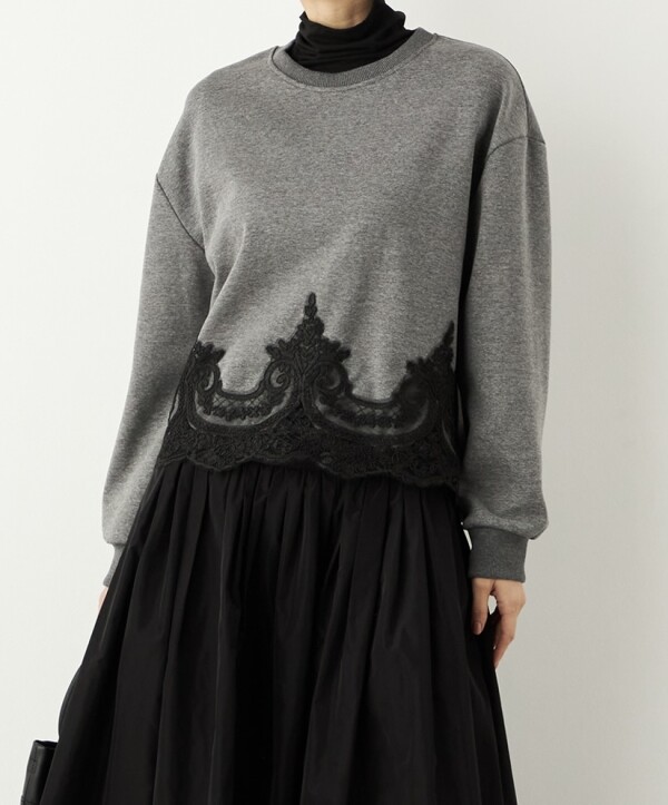 レース切替が主役になる、大人のスウェット💫