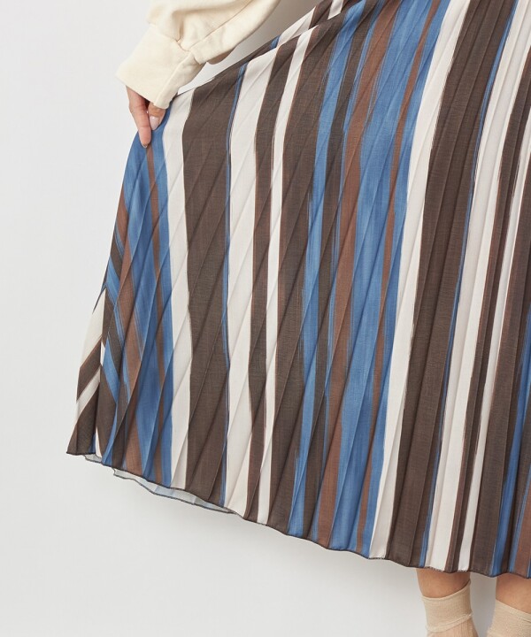 秋の上品プリーツスカート♪