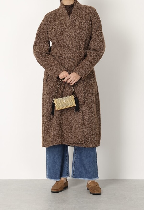 ふんわり軽やかに羽織れる、シャギーガウンコート