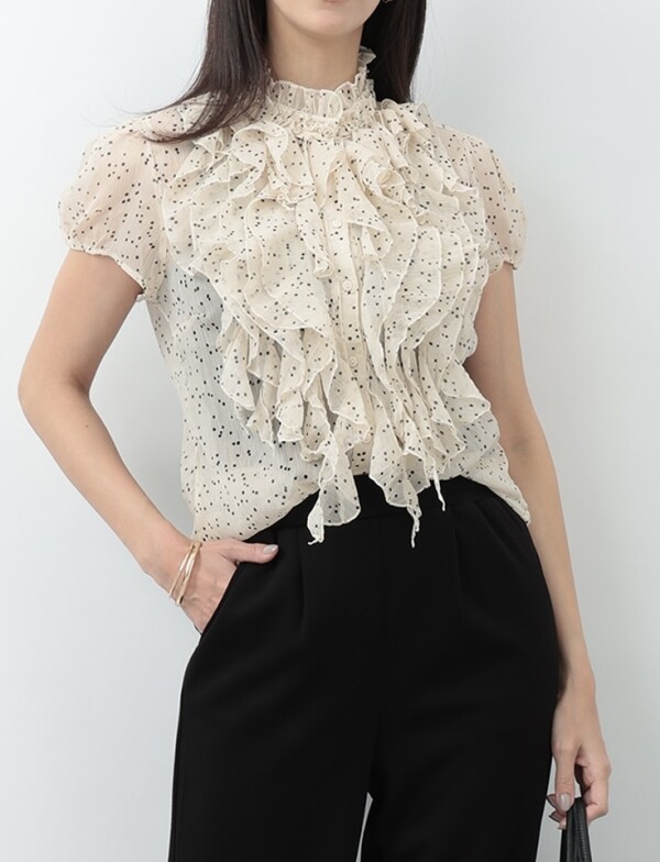 ドット柄ブラウスが入荷しました